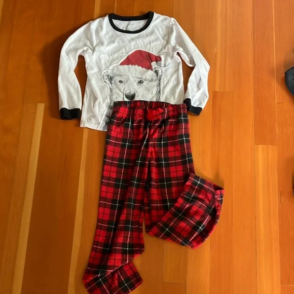 Boys Mixed Clothing Bundle with Graphic Tees, Pants, Activwear & pjs, Lot of 16 - Picture 2 of 9